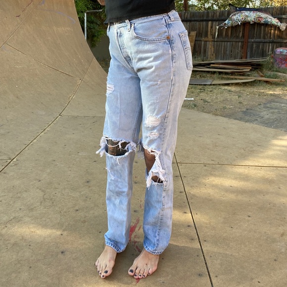 Vintage Levi’s 501 **SOLD** - Picture 4 of 6